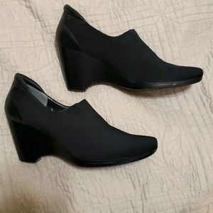 Dress or casual shoes